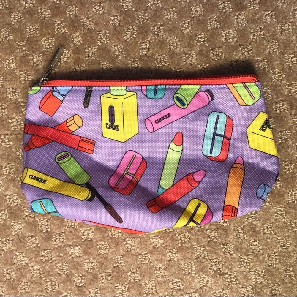 🧚🏽‍♀️3/$15 Clinique Graphic Cosmetic Bag